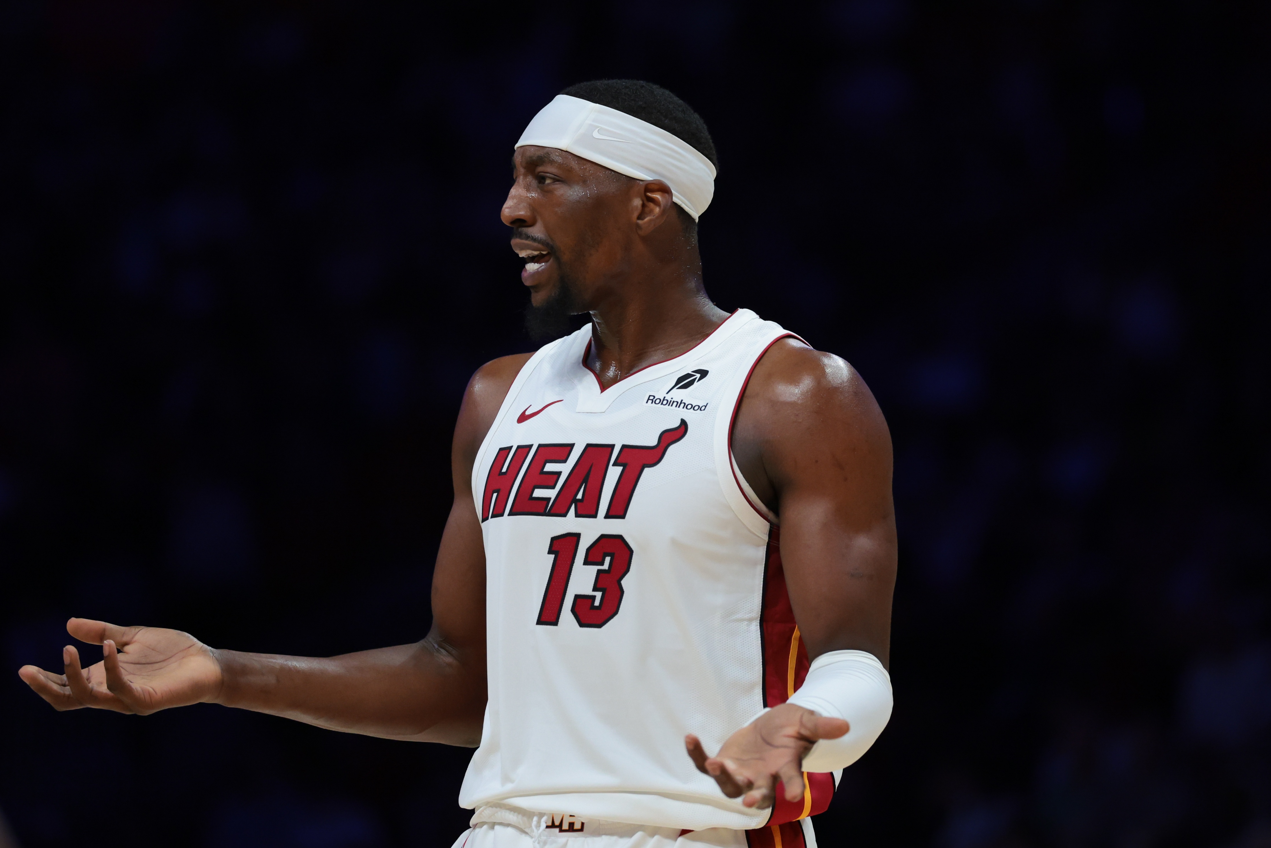 新球体育APP-可惜空砍！阿德巴约23中13砍全场最高32分 另有9板3断&amp;第三节11分